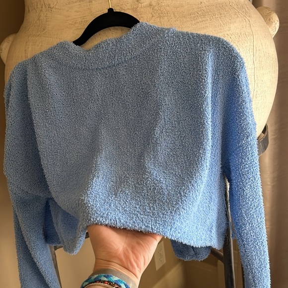 Blue cropped cardigan sweater 🥞 - Picture 3 of 5